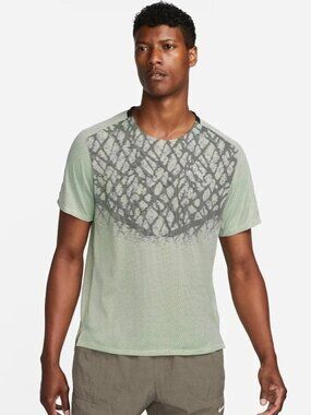 Nike Dri-FIT ADV Run Division Techknit Running Gray Light Green Top M